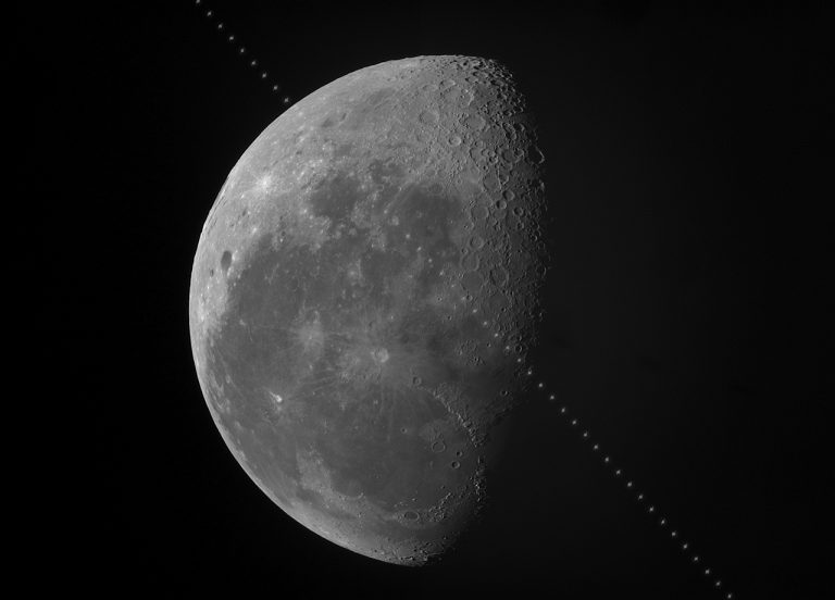 ISS-Transit vor dem Mond